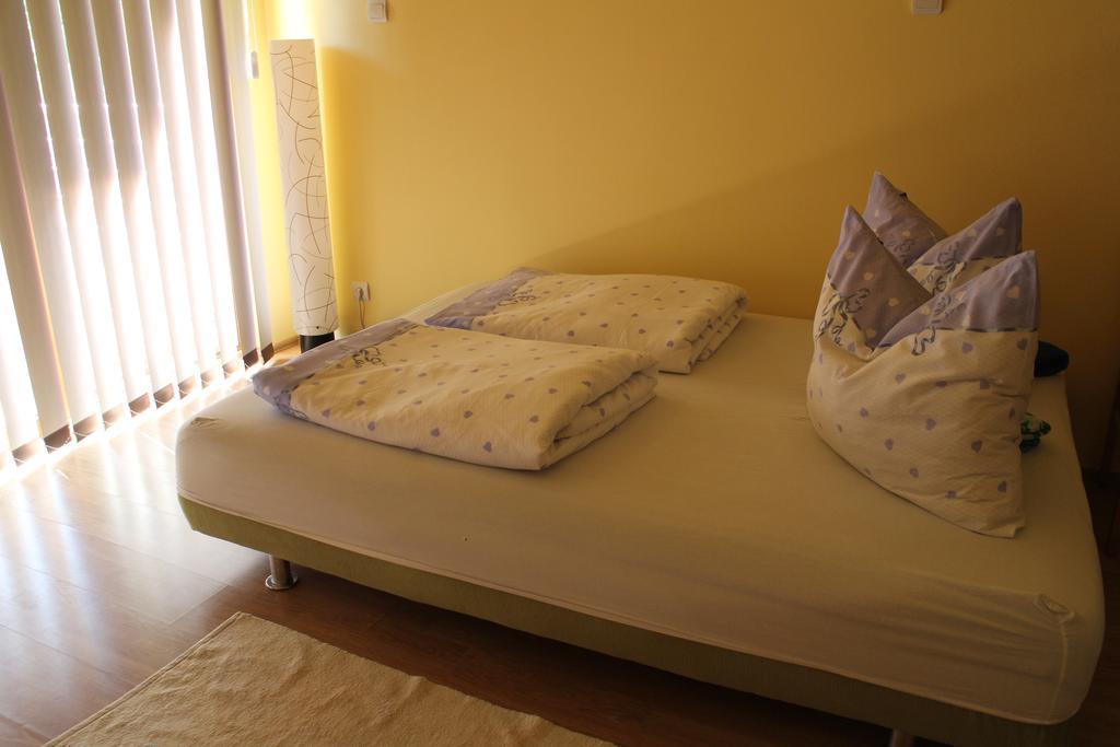 שיופוק Mandarin Wellness Apartman חדר תמונה